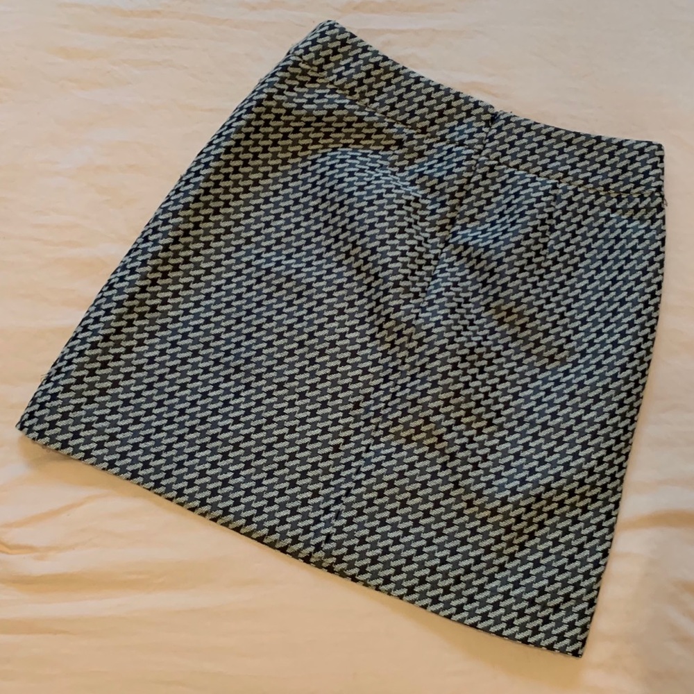 Loft Jacquard Fitted Skirt - Picture 2 of 3